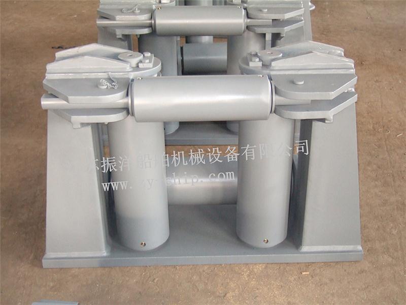 特殊滚柱导缆器 (3)